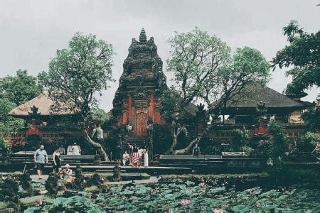 german women in bali|Tourist arrested over nude Bali temple act: ‘Sad to see this。